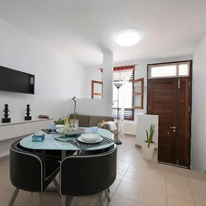 hauzify-i-apartamento-celeste.in-canary-islands.com/